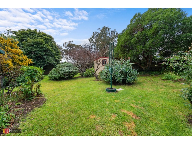 19 Lookout Road, Kalimna VIC 3909