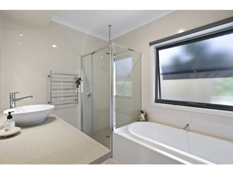 23 The Sanctuary, Metung VIC 3904