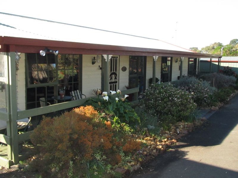 141 Hunters Lane, Lakes Entrance VIC 3909