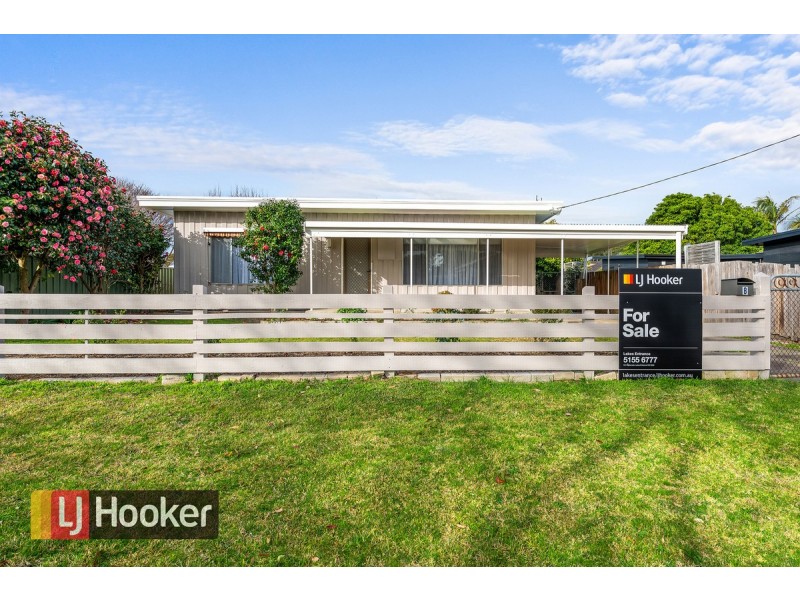 8 Fish Street, Lakes Entrance VIC 3909