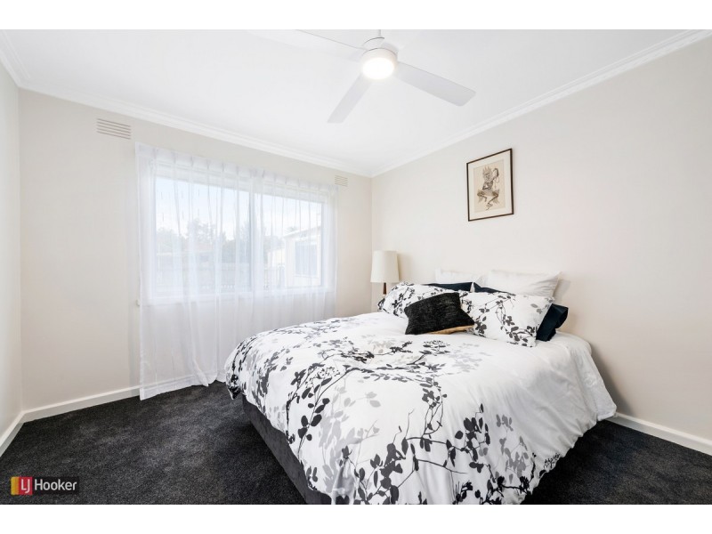 8 Fish Street, Lakes Entrance VIC 3909