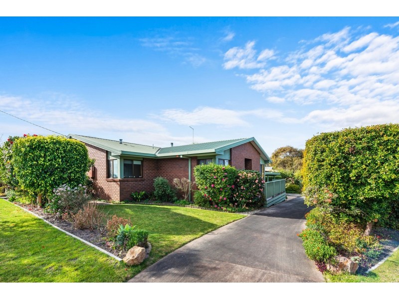 1 Uringa Close, Lake Bunga VIC 3909