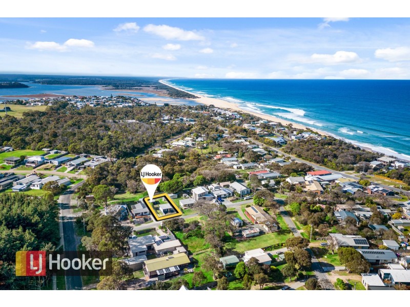 18 Bulmer Street, Lake Tyers Beach VIC 3909
