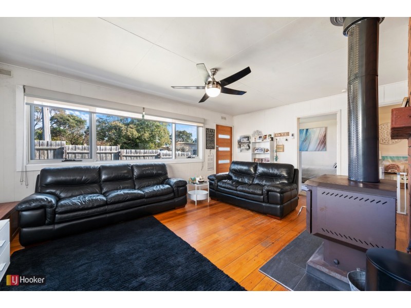 18 Bulmer Street, Lake Tyers Beach VIC 3909