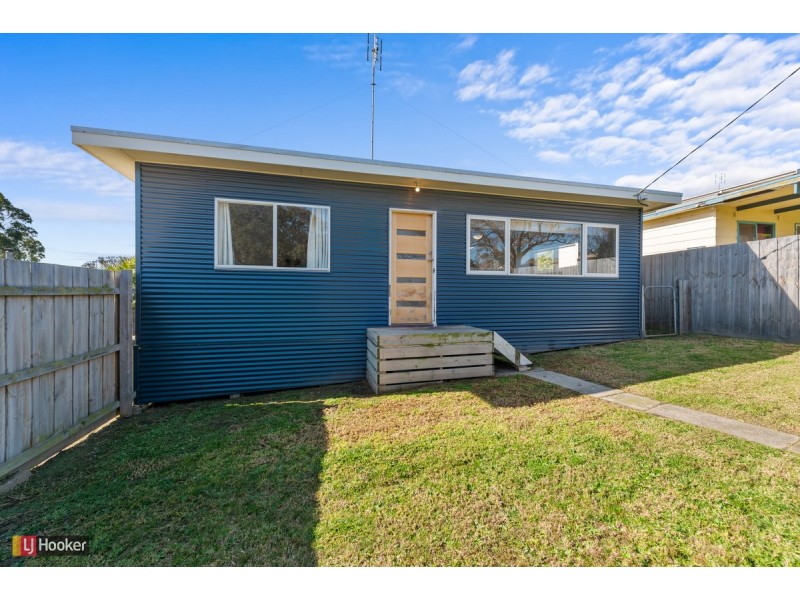 18 Bulmer Street, Lake Tyers Beach VIC 3909