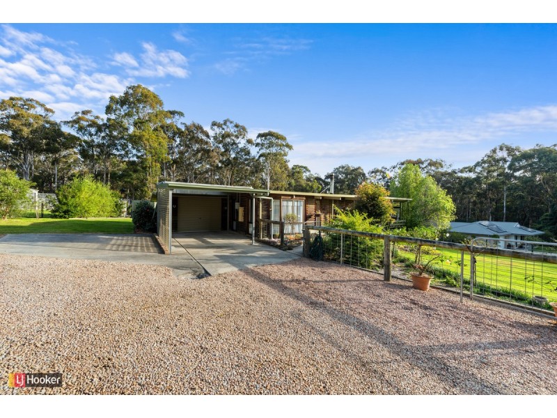 15 Secomb Close, Lakes Entrance VIC 3909