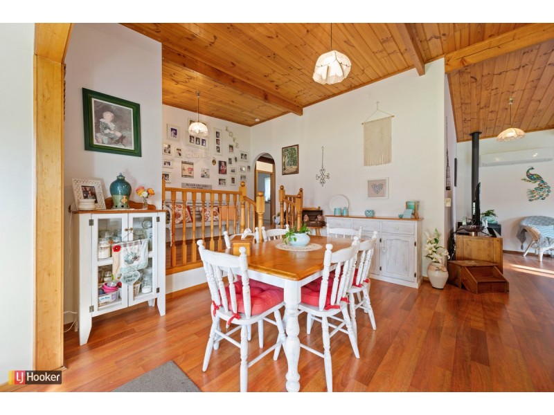 15 Secomb Close, Lakes Entrance VIC 3909