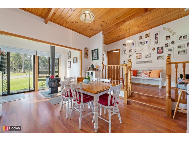 15 Secomb Close, Lakes Entrance VIC 3909