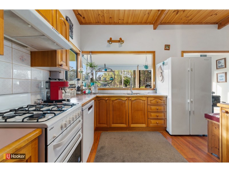 15 Secomb Close, Lakes Entrance VIC 3909