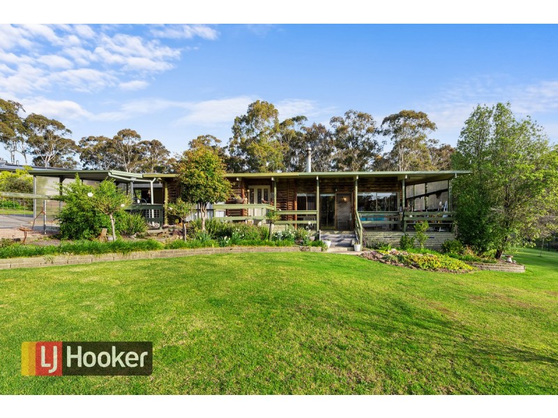 15 Secomb Close, Lakes Entrance VIC 3909