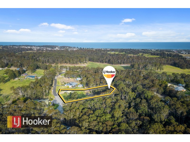 15 Secomb Close, Lakes Entrance VIC 3909