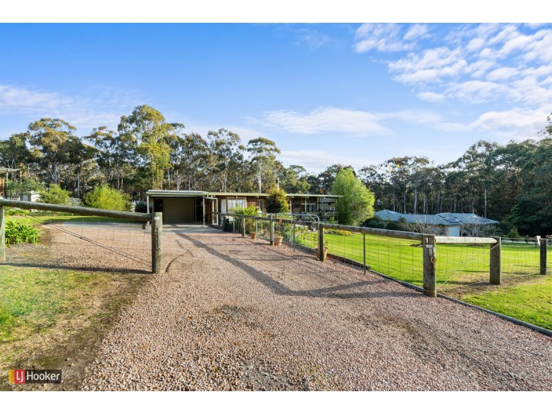 15 Secomb Close, Lakes Entrance VIC 3909