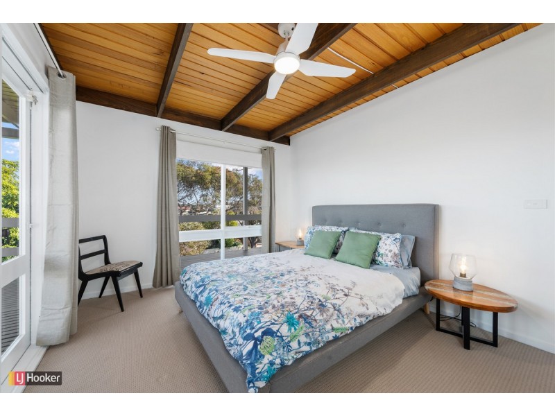 3 Uplands Avenue, Lakes Entrance VIC 3909