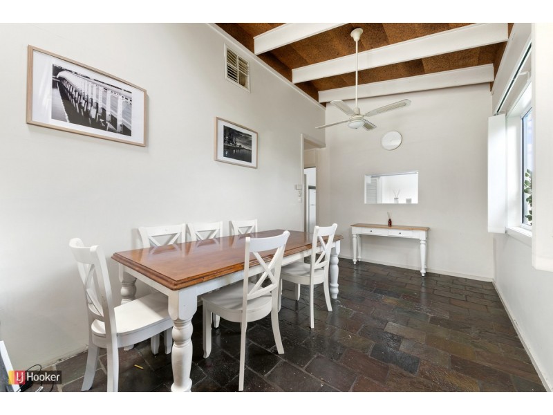 4 Jetty Road, Lakes Entrance VIC 3909