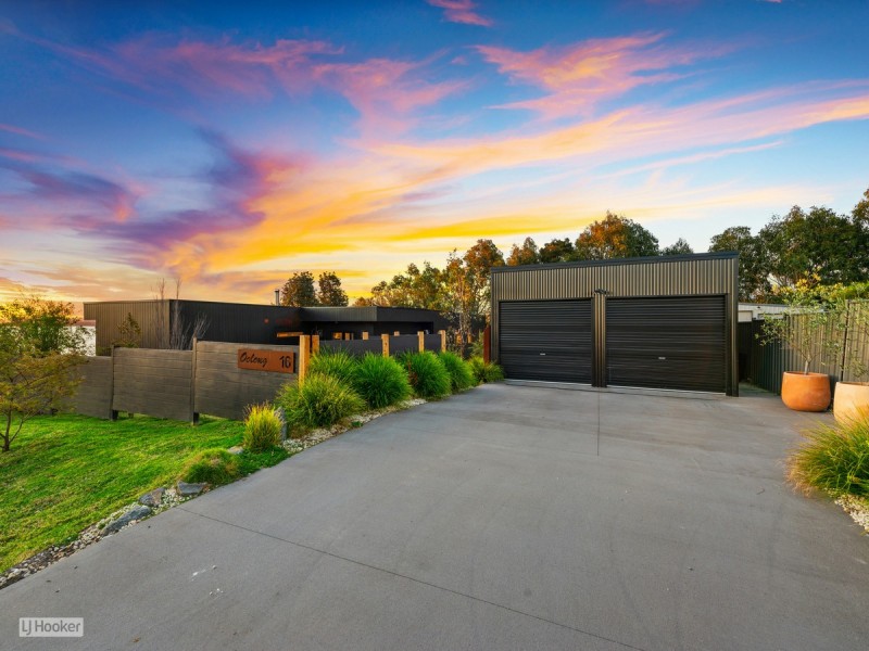16 Lands End Grove, Metung VIC 3904