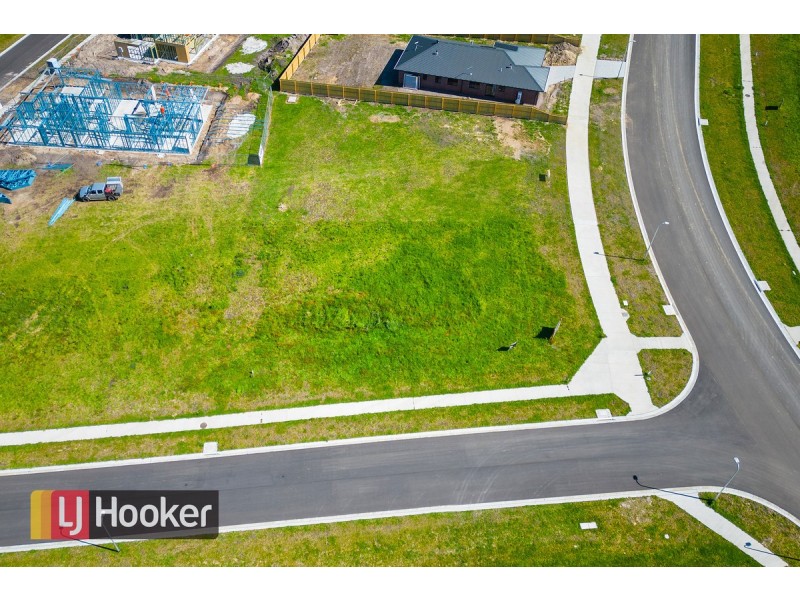 4 Lochard Terrace, Lakes Entrance VIC 3909