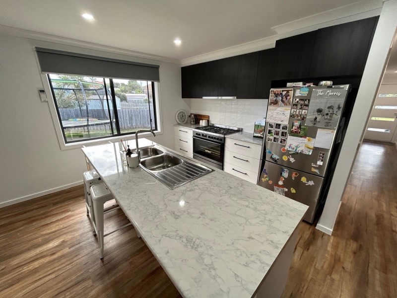 10 Margaret Court, Kalimna VIC 3909