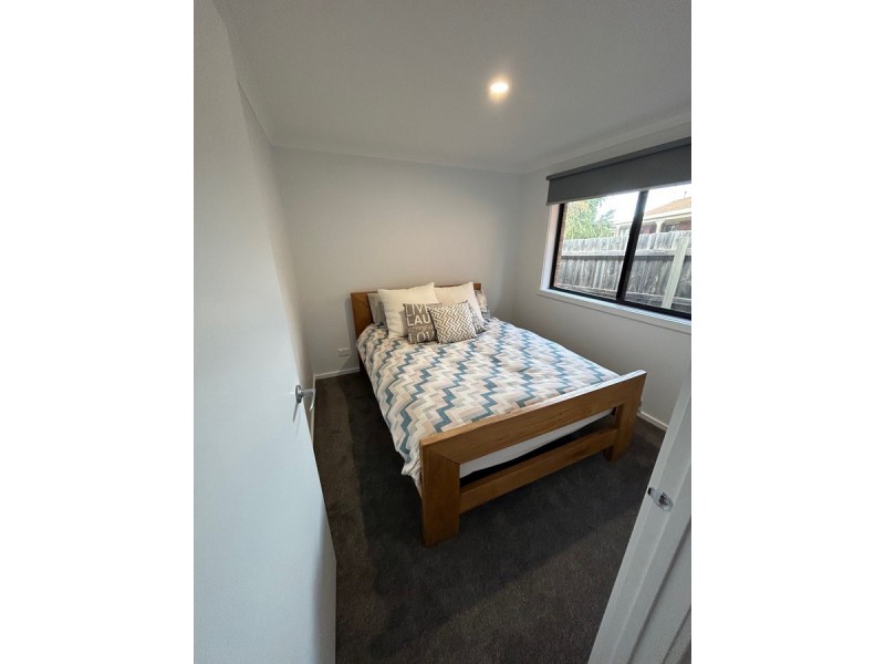 10 Margaret Court, Kalimna VIC 3909