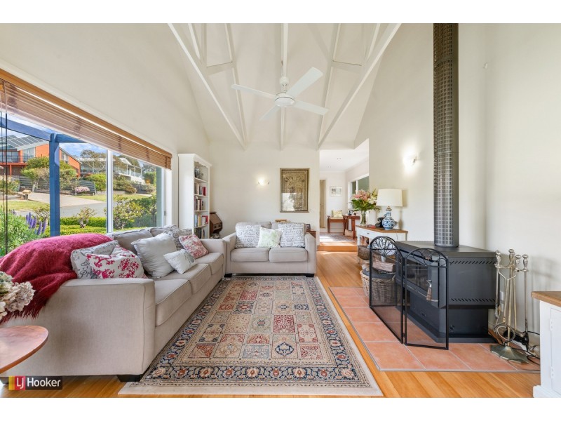 55 Lakeside Drive, Lake Tyers Beach VIC 3909