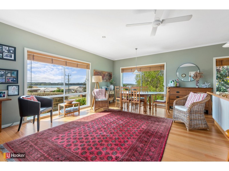 55 Lakeside Drive, Lake Tyers Beach VIC 3909