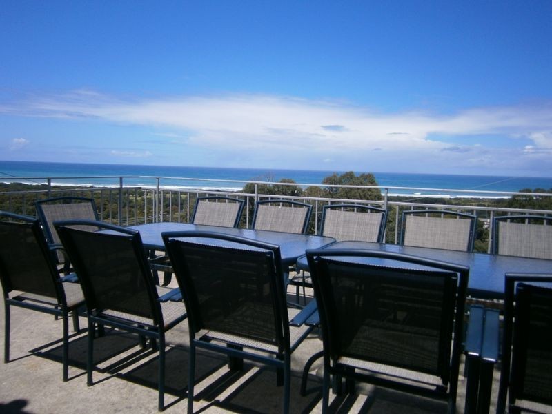 24 Gay Street, Lakes Entrance VIC 3909