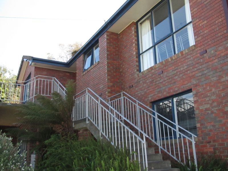 24 Gay Street, Lakes Entrance VIC 3909