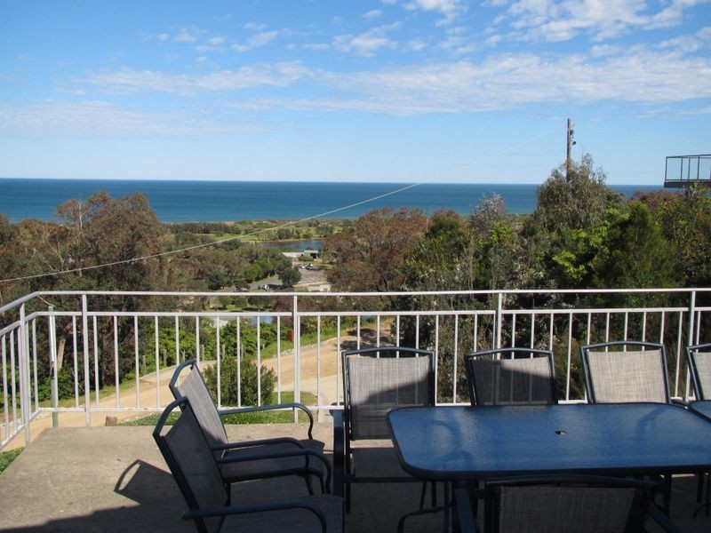 24 Gay Street, Lakes Entrance VIC 3909