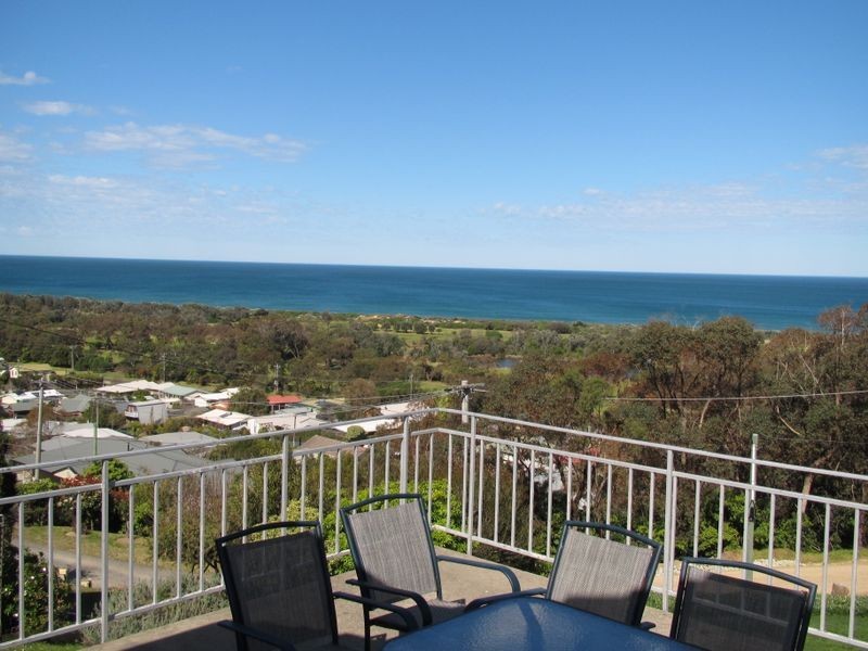 24 Gay Street, Lakes Entrance VIC 3909