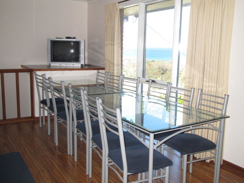 24 Gay Street, Lakes Entrance VIC 3909