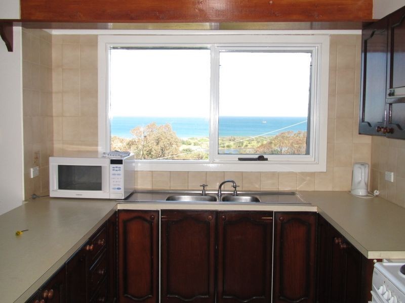 24 Gay Street, Lakes Entrance VIC 3909