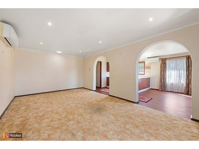 6-8 Ozone Crescent, Lakes Entrance VIC 3909