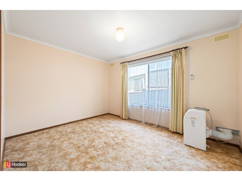 6-8 Ozone Crescent, Lakes Entrance VIC 3909