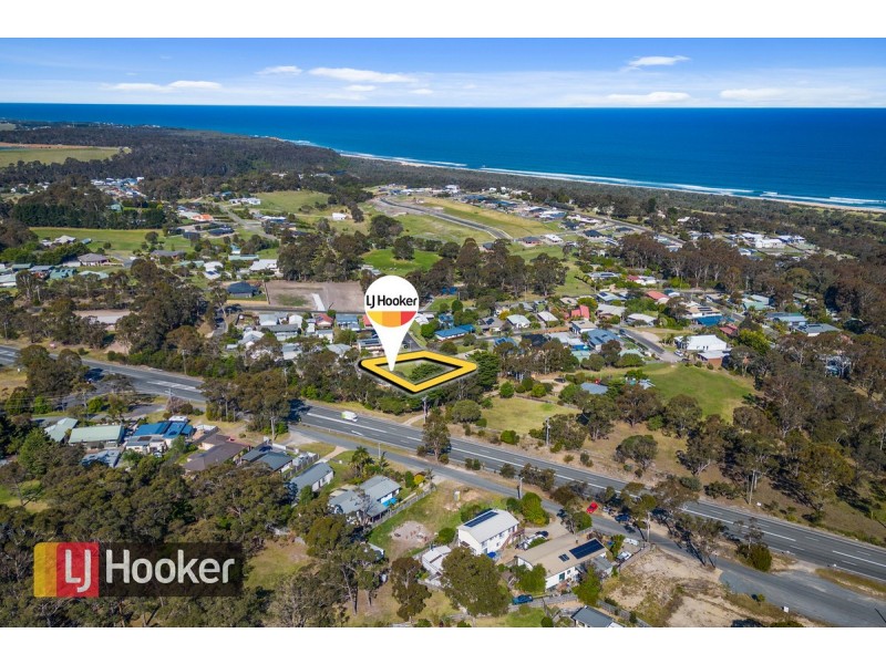 6-8 Ozone Crescent, Lakes Entrance VIC 3909