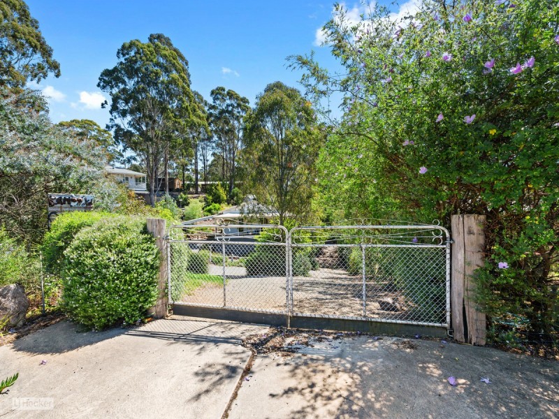 12a & b Banool Close, Metung VIC 3904