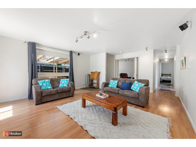 41 Capes Road, Lakes Entrance VIC 3909