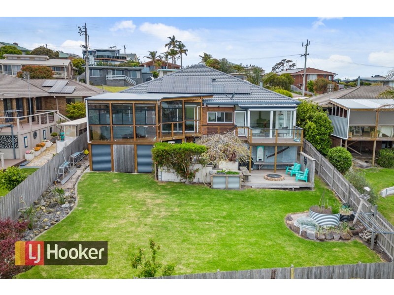 7 Nautilus Way, Lakes Entrance VIC 3909