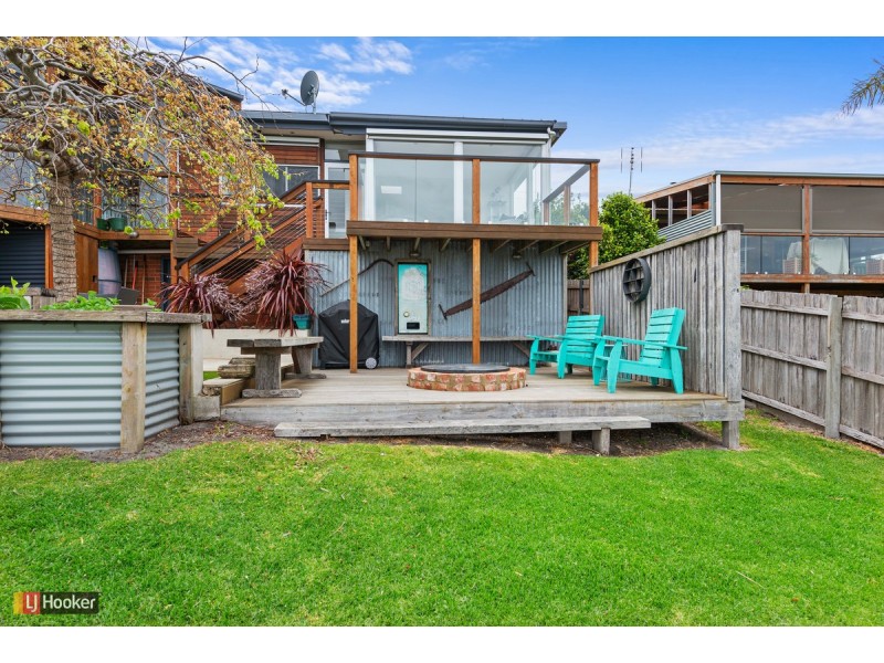 7 Nautilus Way, Lakes Entrance VIC 3909
