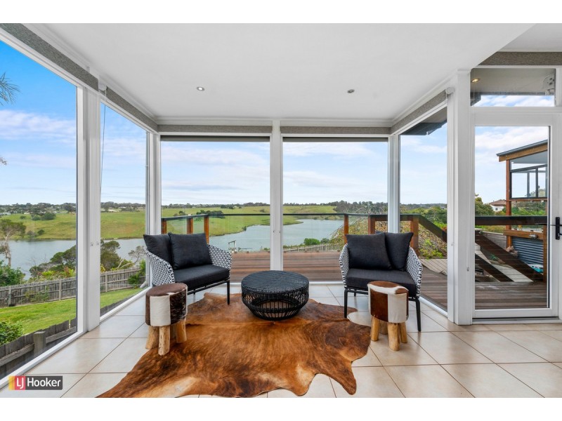 7 Nautilus Way, Lakes Entrance VIC 3909