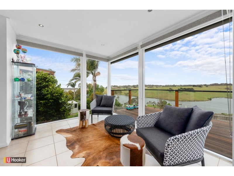 7 Nautilus Way, Lakes Entrance VIC 3909