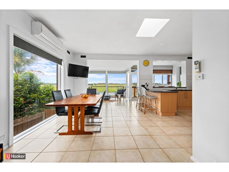 7 Nautilus Way, Lakes Entrance VIC 3909