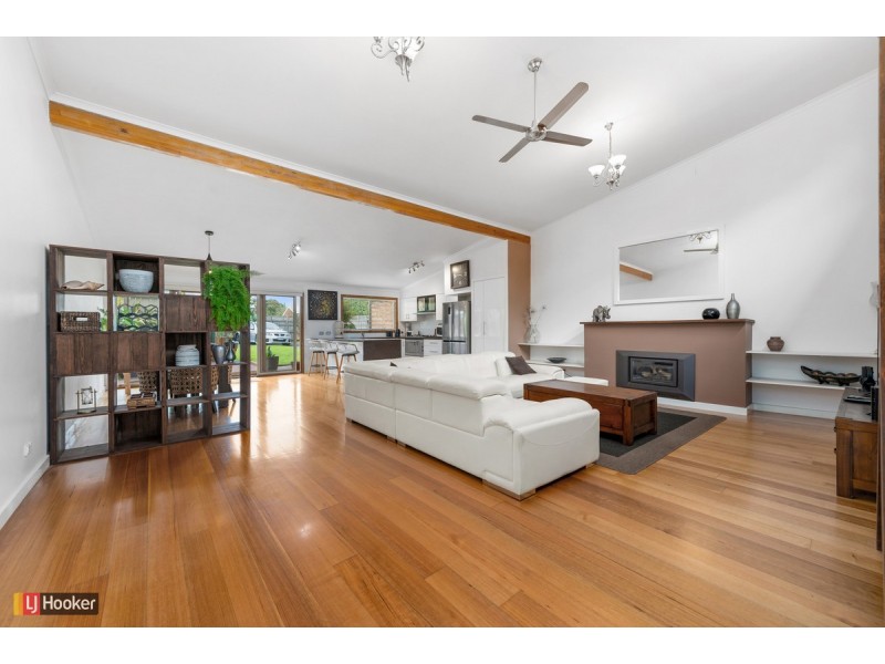 5 Coates Road, Lakes Entrance VIC 3909