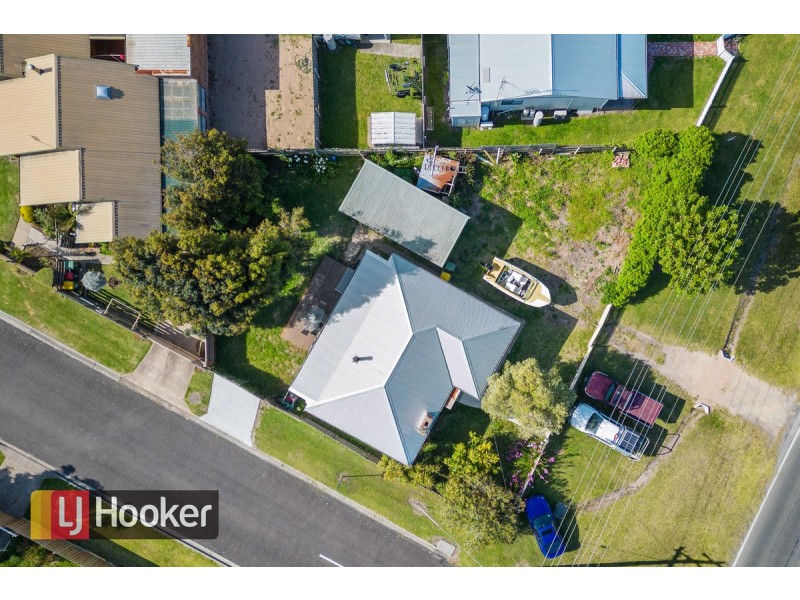 27 Princes Highway, Lakes Entrance VIC 3909