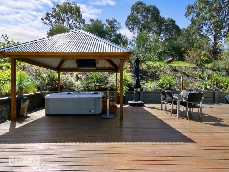 18 The Fields, Metung VIC 3904