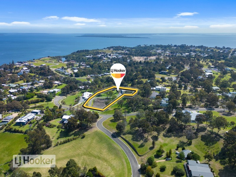 18 The Fields, Metung VIC 3904