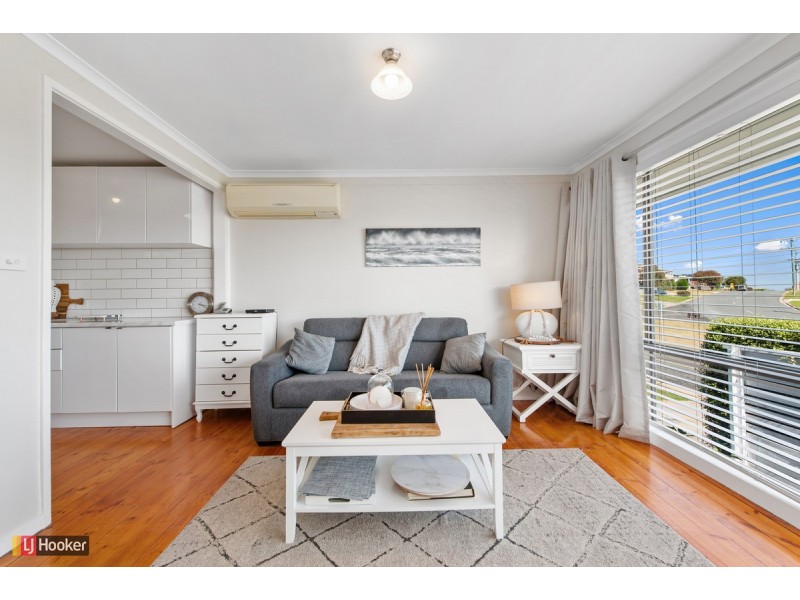 24 Nautilus Way, Lakes Entrance VIC 3909