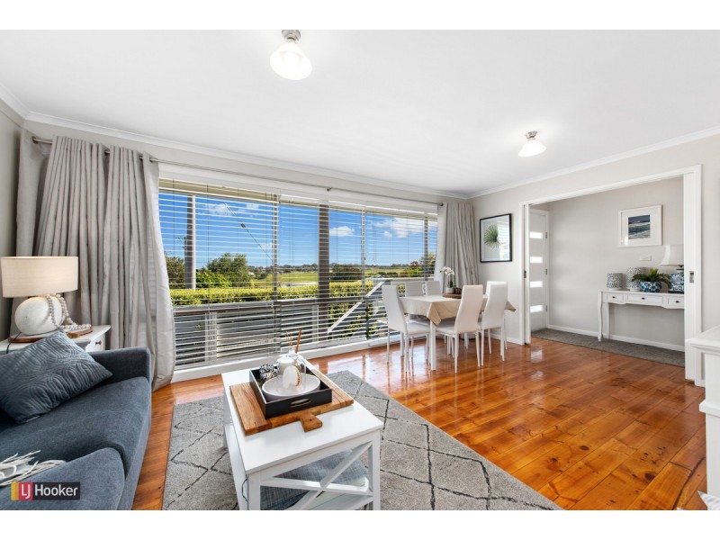 24 Nautilus Way, Lakes Entrance VIC 3909