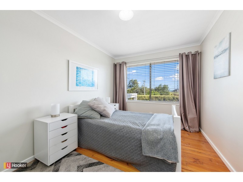 24 Nautilus Way, Lakes Entrance VIC 3909
