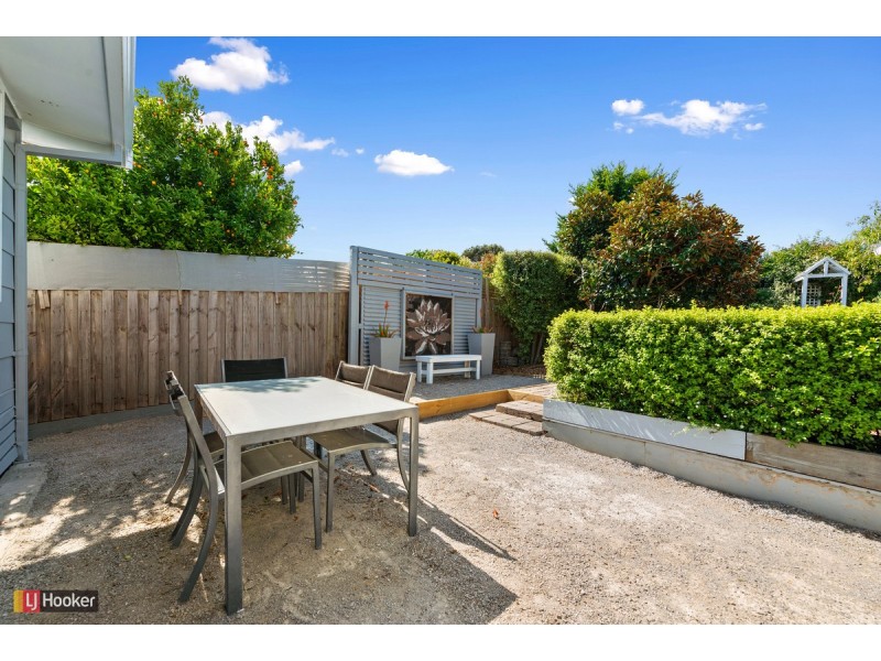 24 Nautilus Way, Lakes Entrance VIC 3909