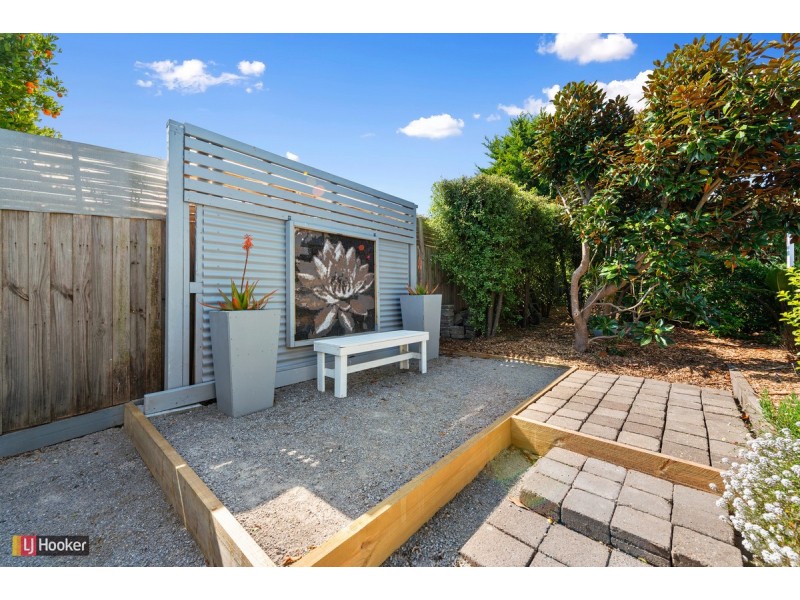 24 Nautilus Way, Lakes Entrance VIC 3909