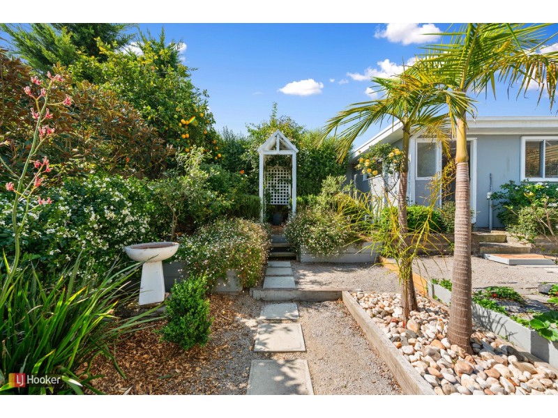 24 Nautilus Way, Lakes Entrance VIC 3909